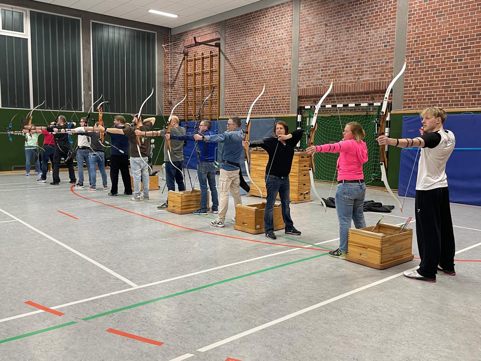 „Full House“ – beim Bogenschießen